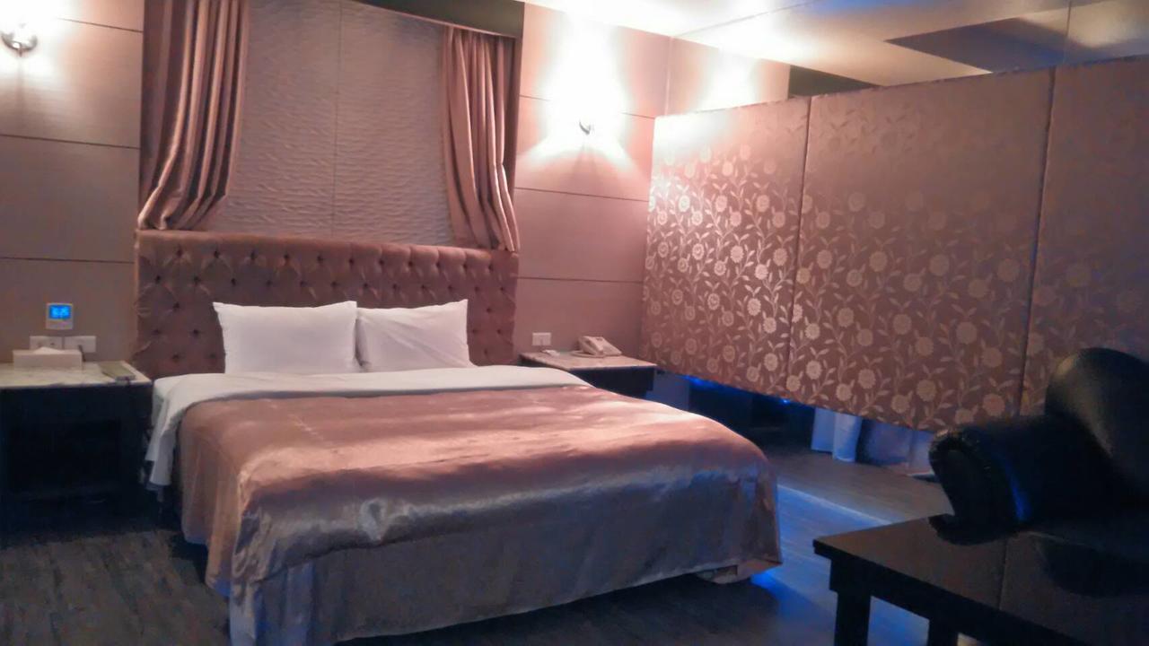 Michelle Motel Taichung Eksteriør bilde