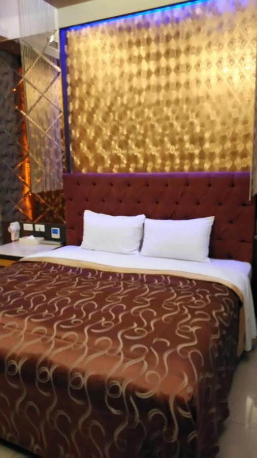Michelle Motel Taichung Eksteriør bilde